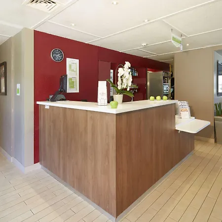 Hotel Campanile Nature - Bordeaux Est 3*