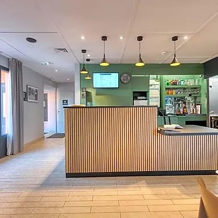 Hotel Campanile Nature - Bordeaux Est 3*
