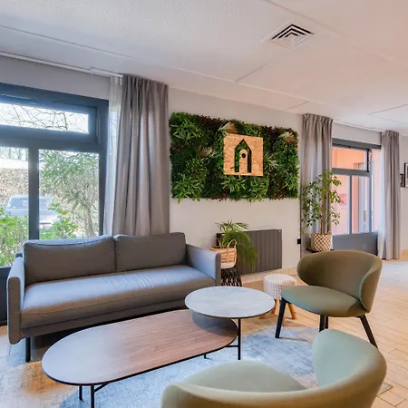 Hotel Campanile Nature - Bordeaux Est 3*