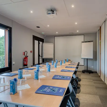 Hotel Campanile Nature - Bordeaux Est 3*