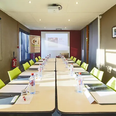 Hotel Campanile Bordeaux Est - 3*