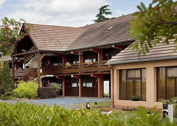 Hotel Campanile Nature - Bordeaux Est 3*