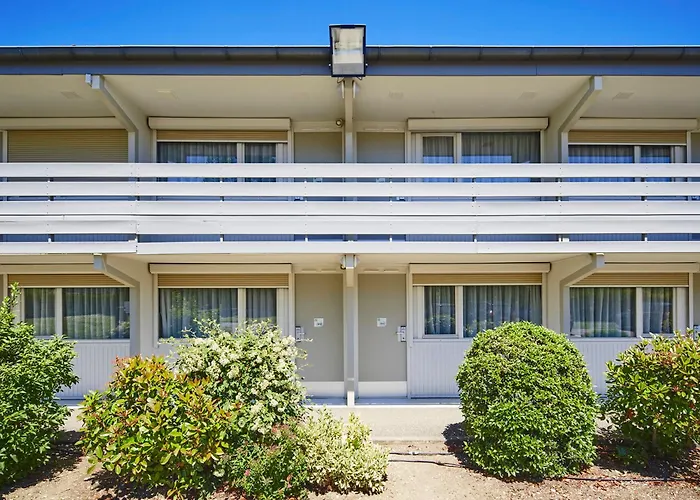 Campanile Nature - Bordeaux Est Hotel